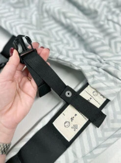 Bottom Belts Fastener For Non-sitting Children - Prime Carrier Little Frog