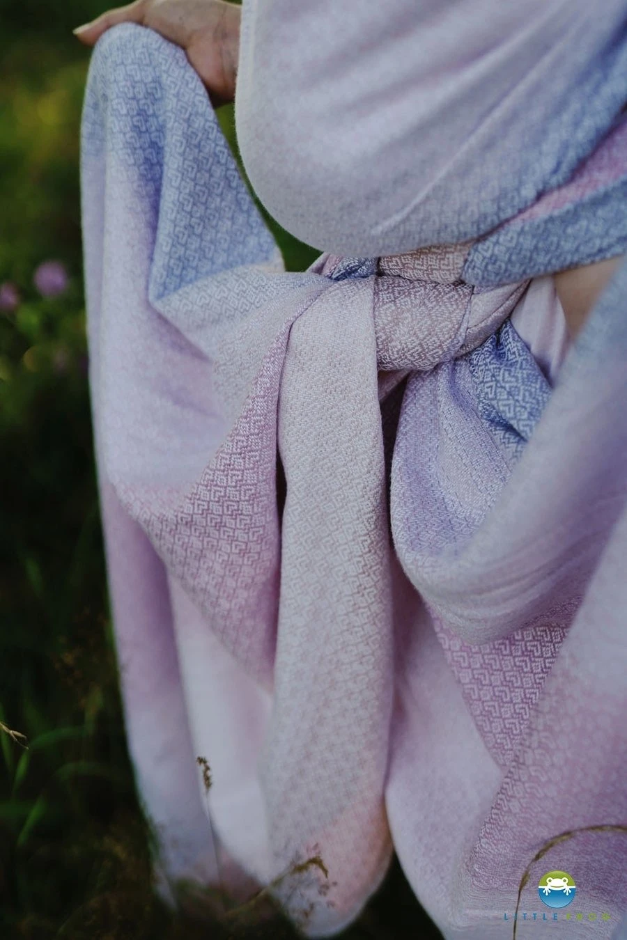 Little Frog Echarpe De Portage Lovely Lilac – Image 4