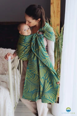 Little Frog Ring Sling Spring Plumes