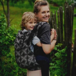 Little Frog XL Toddler Black Glimmer Porte-bambin